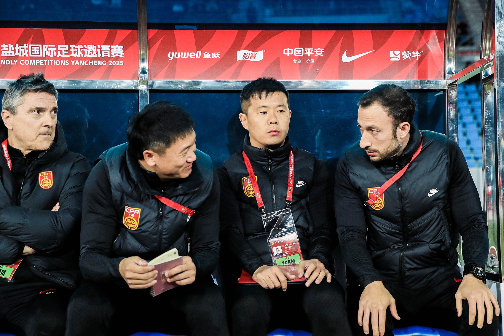 临场变阵！快船vs雄鹿首发：小卡领衔 巴图姆代替邓恩 加兰在列